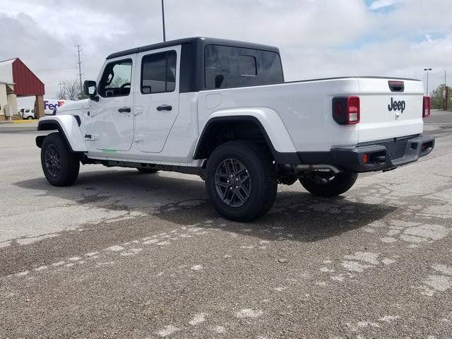 new 2025 Jeep Gladiator car, priced at $37,989