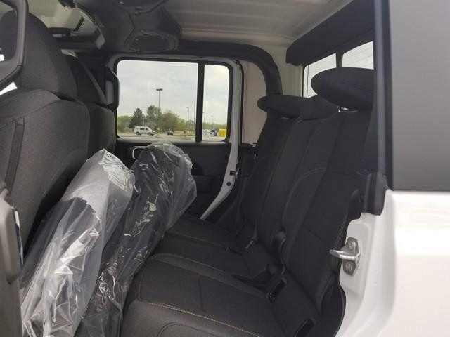 new 2025 Jeep Gladiator car, priced at $37,989