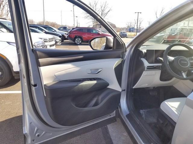 new 2025 Hyundai Tucson car, priced at $33,943