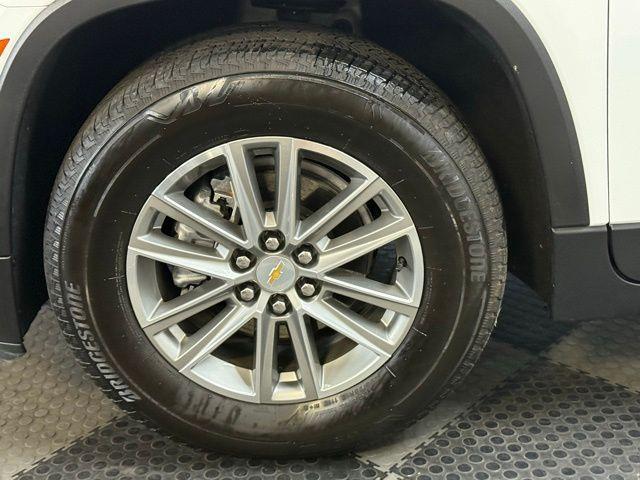 used 2023 Chevrolet Traverse car, priced at $27,298