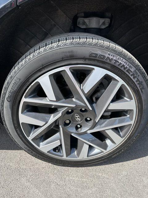 used 2023 Hyundai Santa Fe car, priced at $31,289
