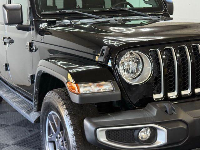 used 2022 Jeep Gladiator car, priced at $29,319