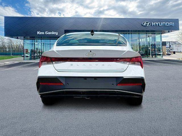 new 2025 Hyundai Elantra car, priced at $26,643