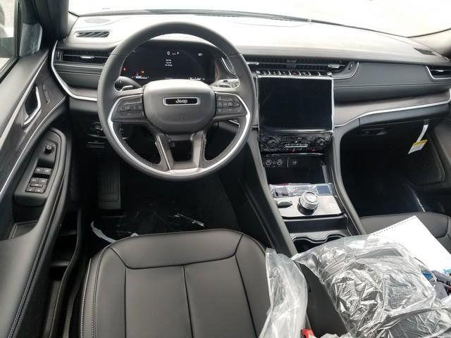 new 2025 Jeep Grand Cherokee L car, priced at $43,777