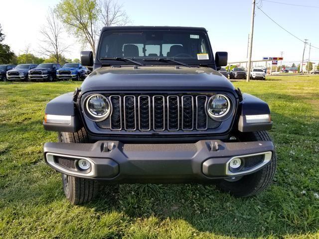 new 2024 Jeep Gladiator car, priced at $45,237