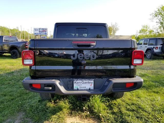 new 2024 Jeep Gladiator car, priced at $45,237