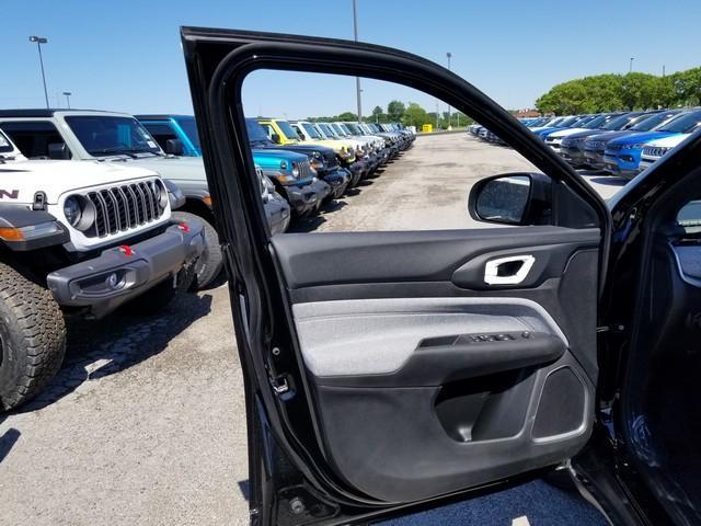 new 2024 Jeep Compass car, priced at $27,857