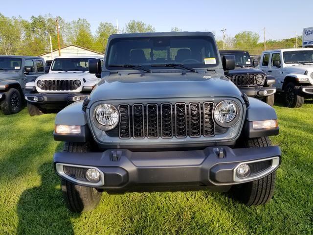 new 2024 Jeep Gladiator car, priced at $46,182