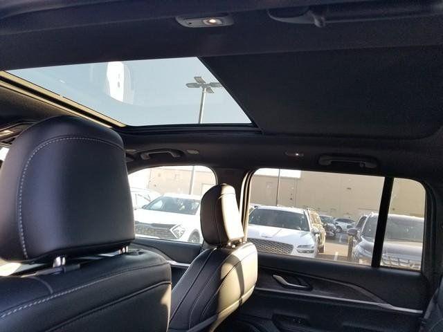 new 2025 Jeep Grand Cherokee car, priced at $46,168