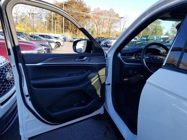 new 2025 Jeep Grand Cherokee car, priced at $46,168