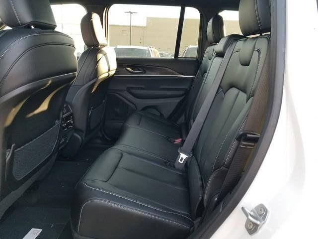 new 2025 Jeep Grand Cherokee car, priced at $46,168