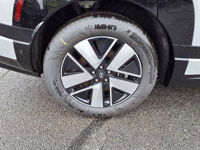 new 2026 Hyundai IONIQ 9 car, priced at $64,067