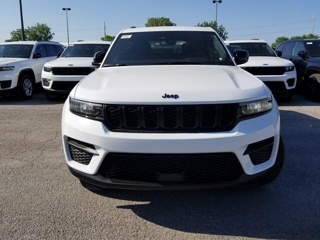 new 2024 Jeep Grand Cherokee L car, priced at $40,439