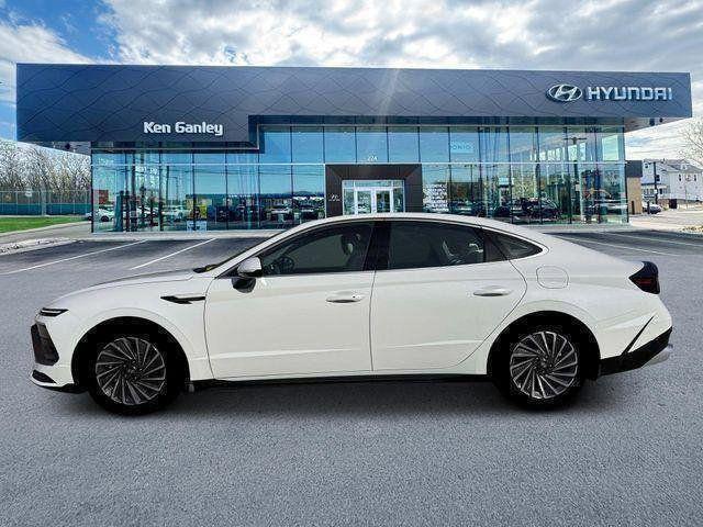new 2026 Hyundai Sonata Hybrid car, priced at $33,628