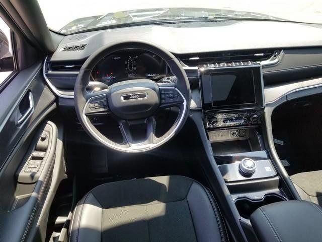 new 2025 Jeep Grand Cherokee L car, priced at $42,641