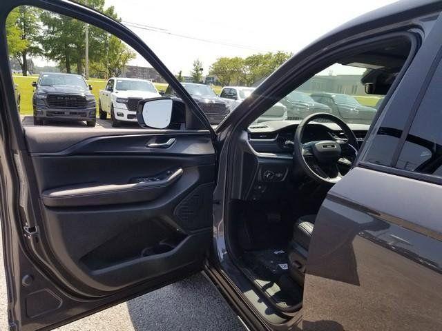 new 2025 Jeep Grand Cherokee L car, priced at $42,641