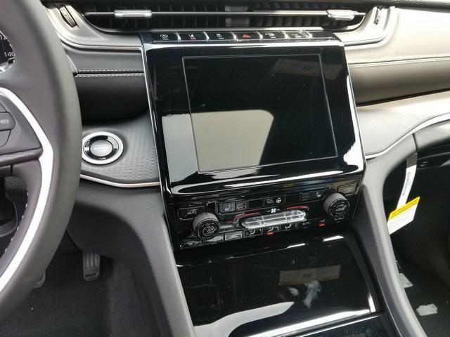 new 2025 Jeep Grand Cherokee car, priced at $40,615