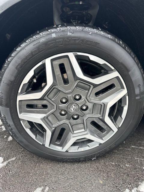 used 2023 Hyundai SANTA FE HEV car, priced at $24,684