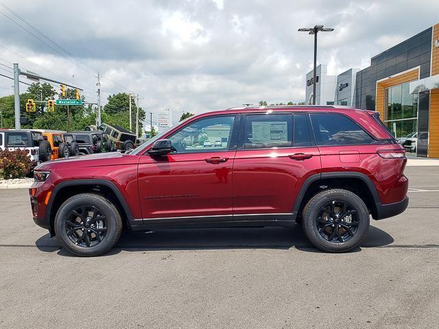 new 2025 Jeep Grand Cherokee car, priced at $40,991