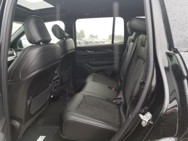 new 2025 Jeep Grand Cherokee car, priced at $45,730