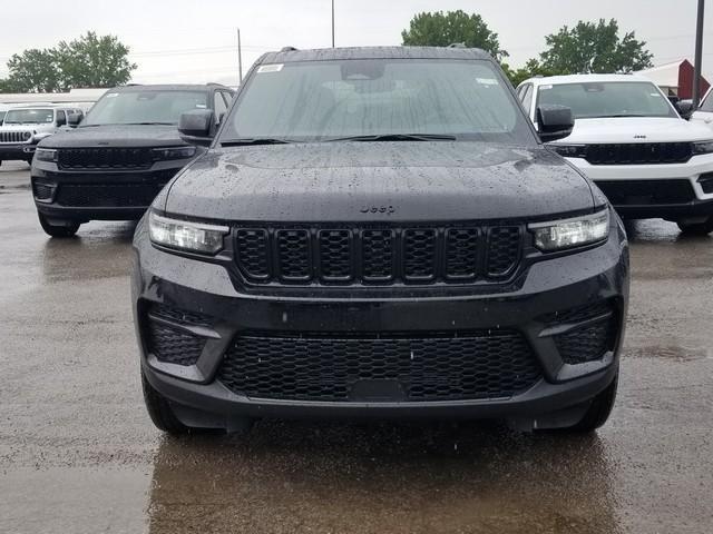 new 2025 Jeep Grand Cherokee car, priced at $45,730