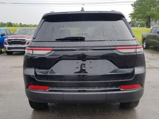 new 2025 Jeep Grand Cherokee car, priced at $45,730