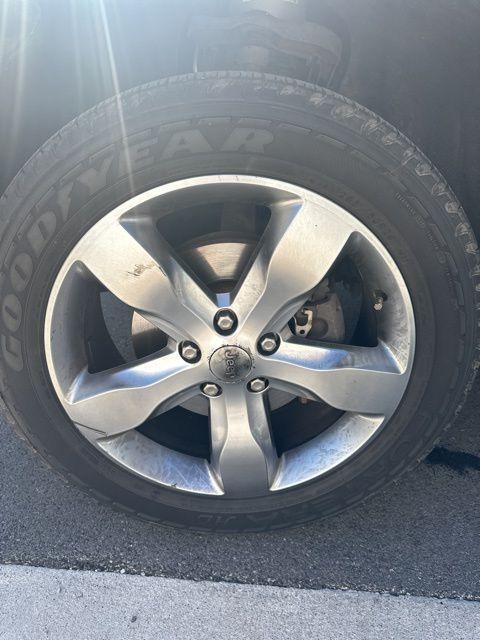 used 2012 Jeep Grand Cherokee car, priced at $10,989