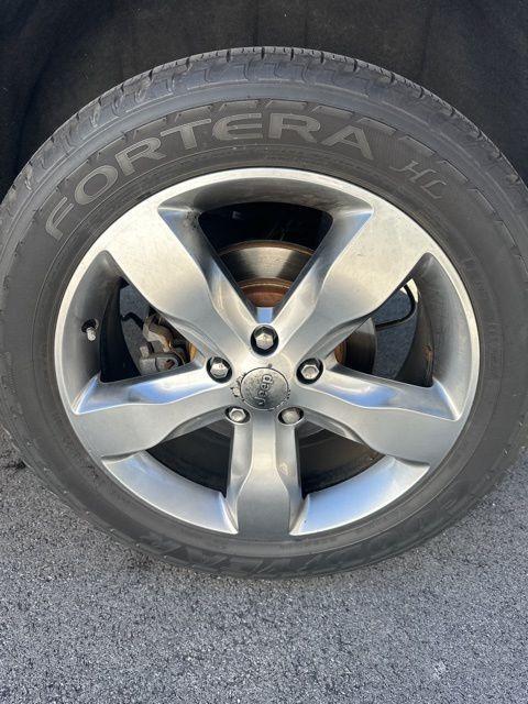 used 2012 Jeep Grand Cherokee car, priced at $10,989