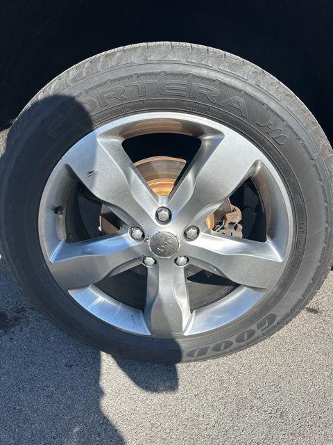 used 2012 Jeep Grand Cherokee car, priced at $10,989