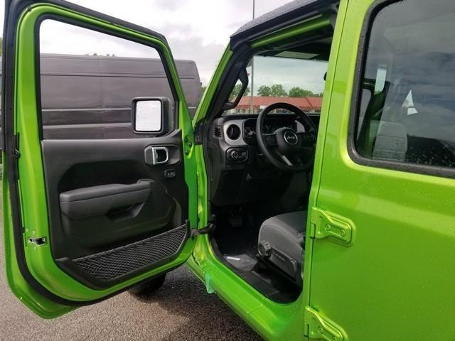 new 2025 Jeep Gladiator car, priced at $38,792
