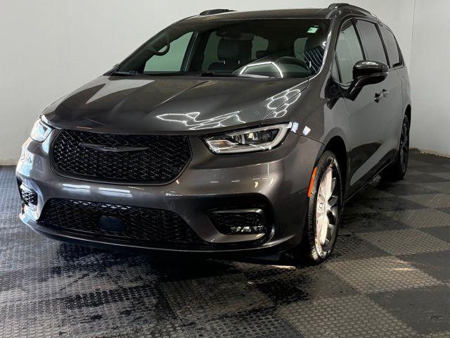 used 2021 Chrysler Pacifica car, priced at $23,489