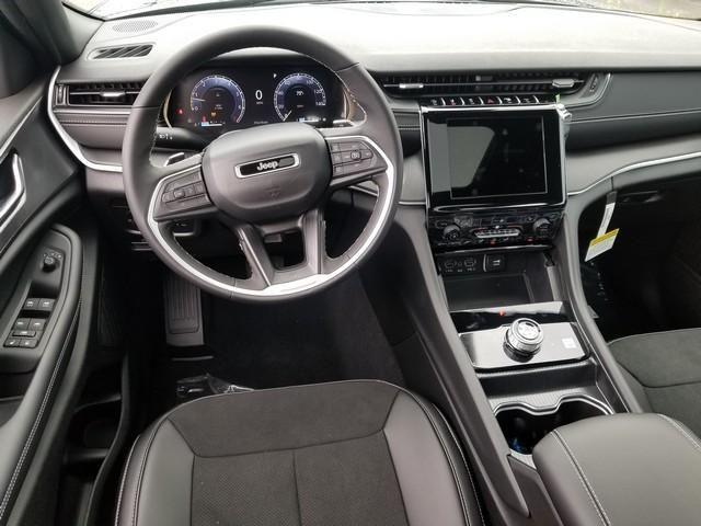new 2025 Jeep Grand Cherokee car, priced at $41,210