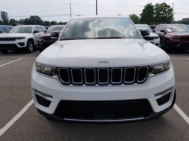 new 2024 Jeep Grand Cherokee car, priced at $39,510