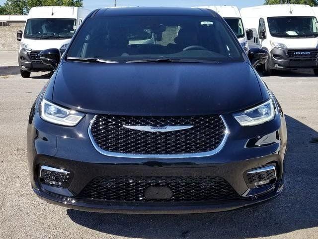 new 2025 Chrysler Pacifica car, priced at $36,739