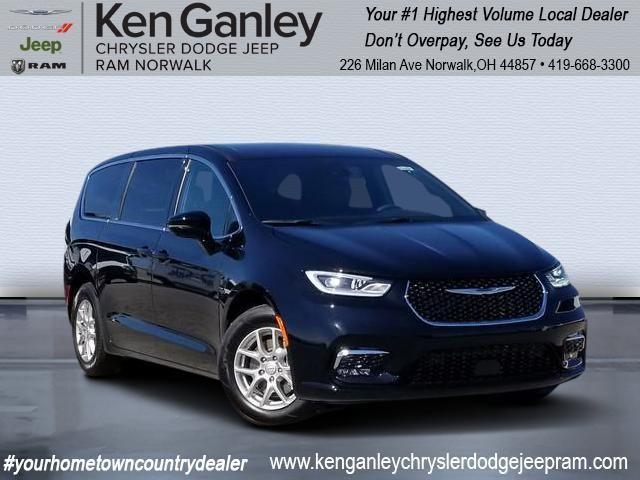 new 2025 Chrysler Pacifica car, priced at $41,163