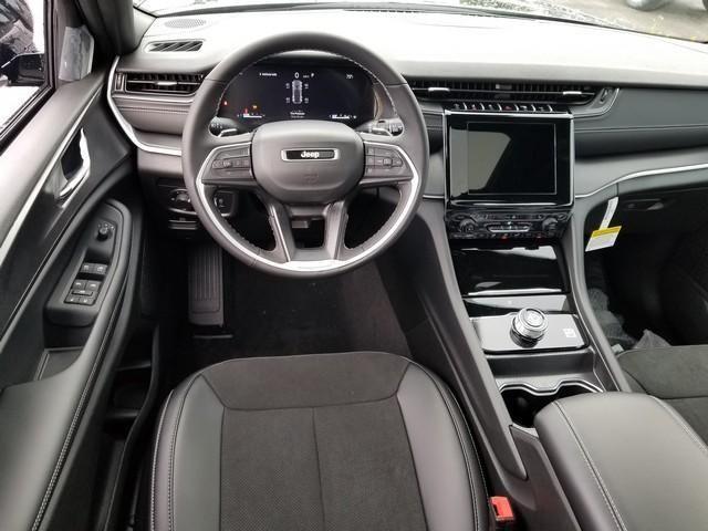 new 2025 Jeep Grand Cherokee car, priced at $41,210