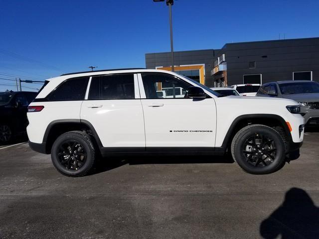 new 2025 Jeep Grand Cherokee car, priced at $39,024