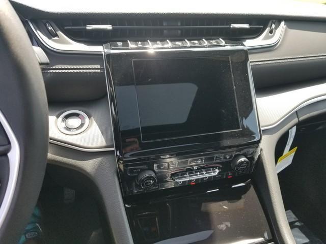 new 2025 Jeep Grand Cherokee car, priced at $45,135