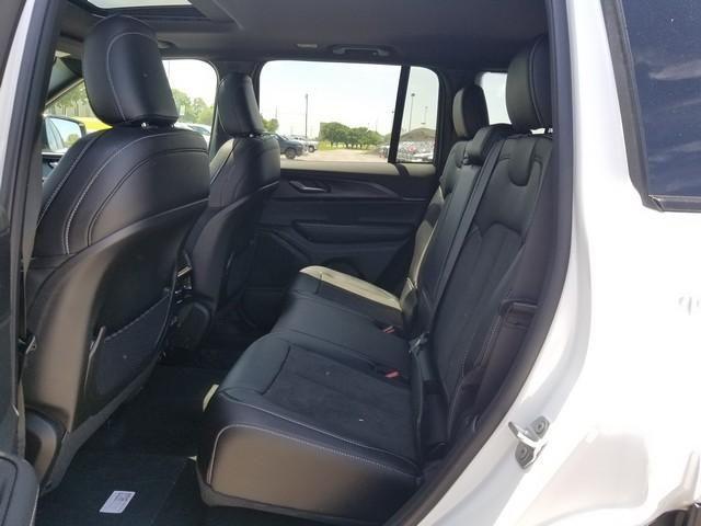 new 2025 Jeep Grand Cherokee car, priced at $45,135