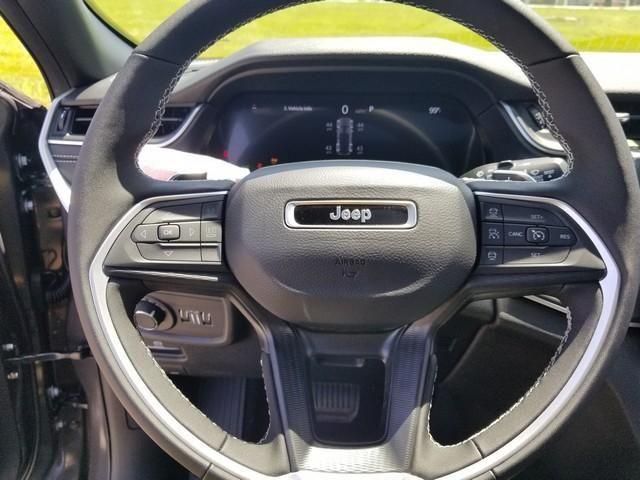 new 2025 Jeep Grand Cherokee car, priced at $45,730