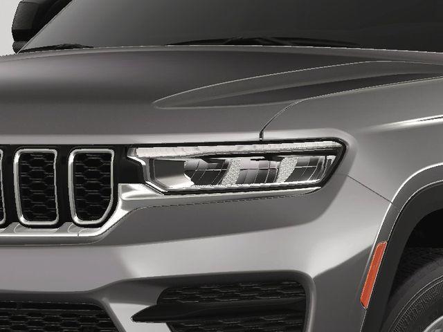 new 2025 Jeep Grand Cherokee car, priced at $40,272