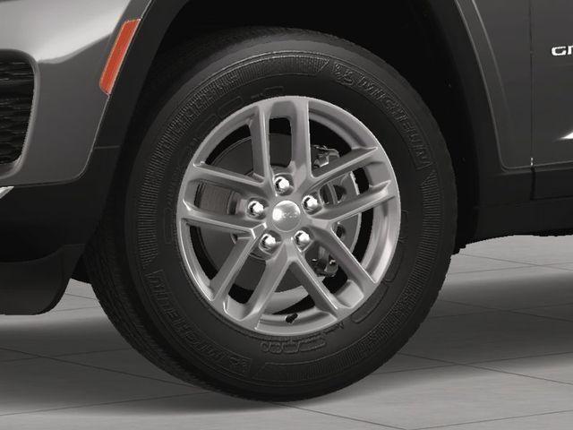 new 2025 Jeep Grand Cherokee car, priced at $40,272