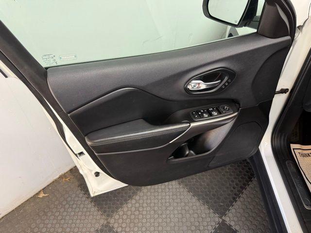 used 2019 Jeep Cherokee car, priced at $14,849