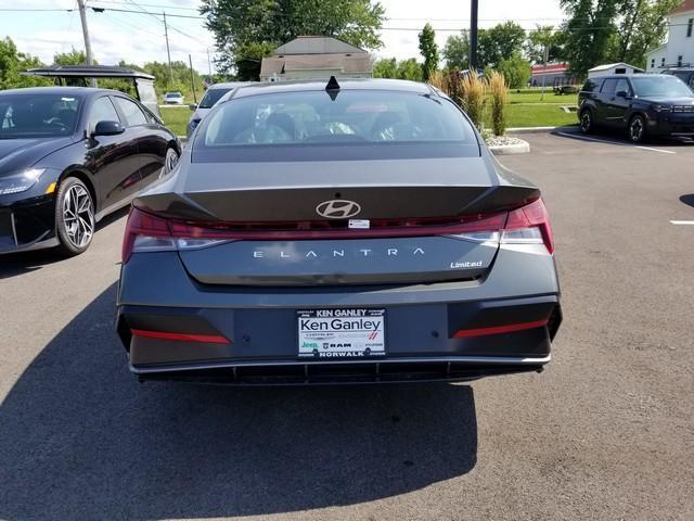 new 2024 Hyundai Elantra car, priced at $27,927