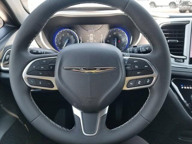 new 2025 Chrysler Pacifica car, priced at $41,279