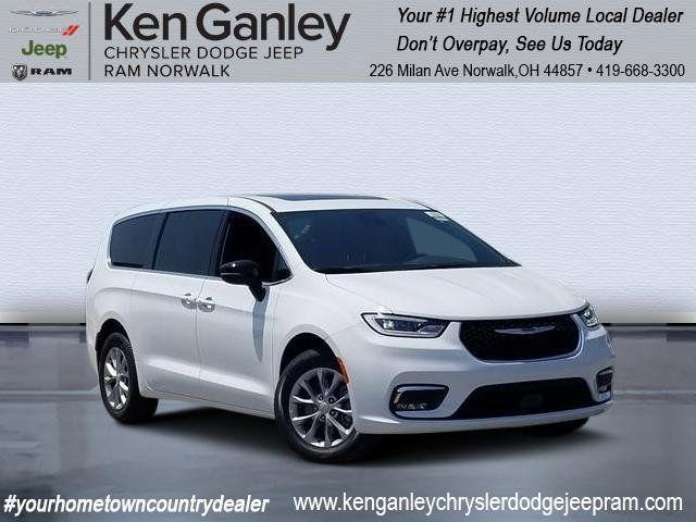 new 2025 Chrysler Pacifica car, priced at $41,279