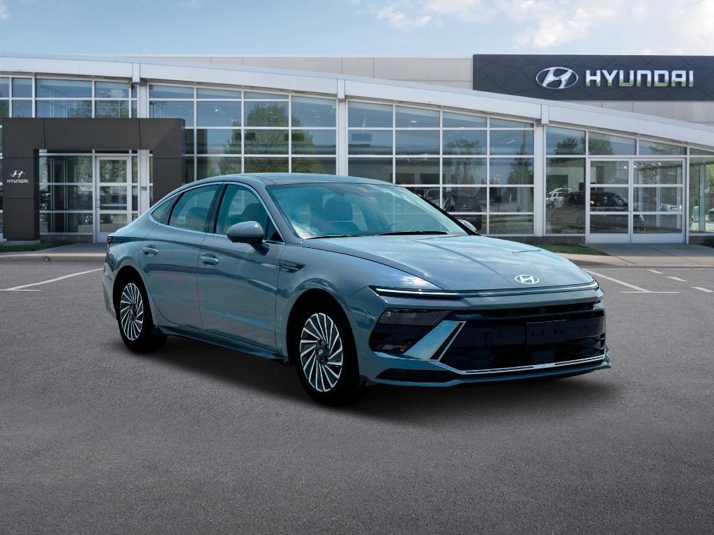 new 2025 Hyundai Sonata Hybrid car, priced at $38,879