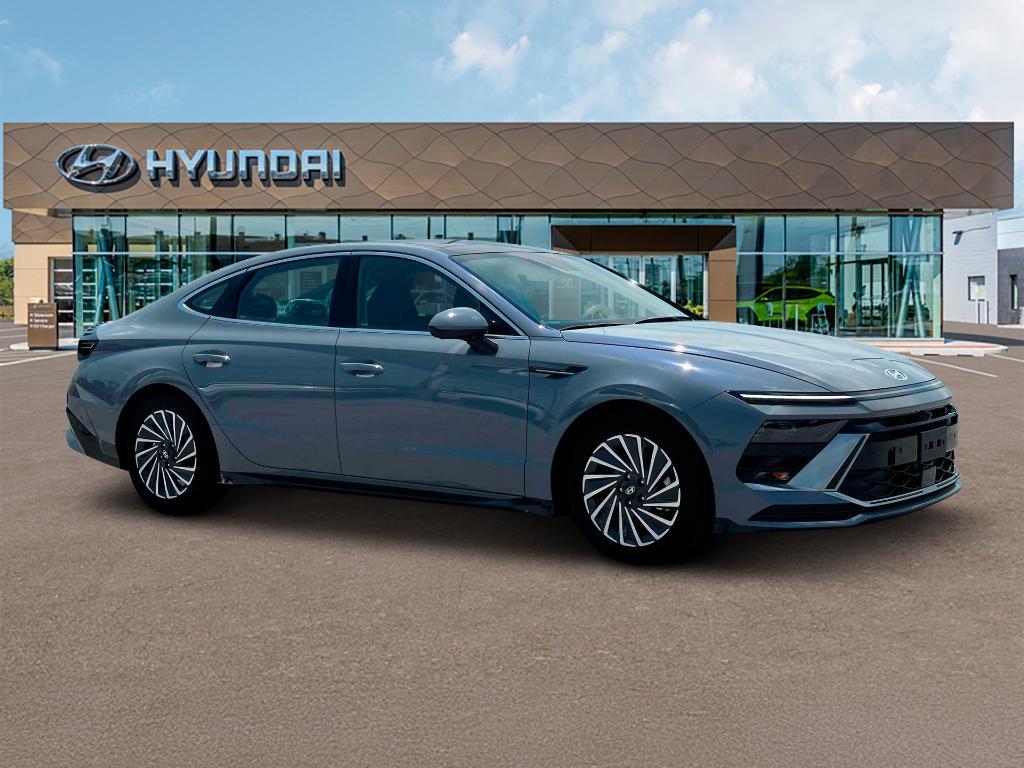 new 2025 Hyundai Sonata Hybrid car, priced at $39,629