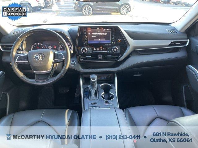 used 2022 Toyota Highlander car, priced at $25,500