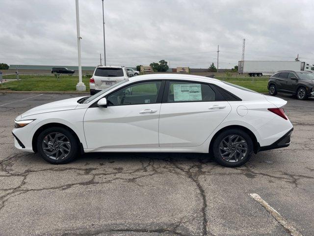 new 2025 Hyundai ELANTRA HEV car, priced at $28,256